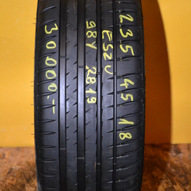 Használt Nyári Michelin Pilot Sport 4 (R) ESZU gumiabroncs (235 / 45 / R18)